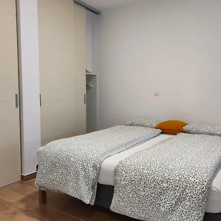 Apartma Walk In Apartment *